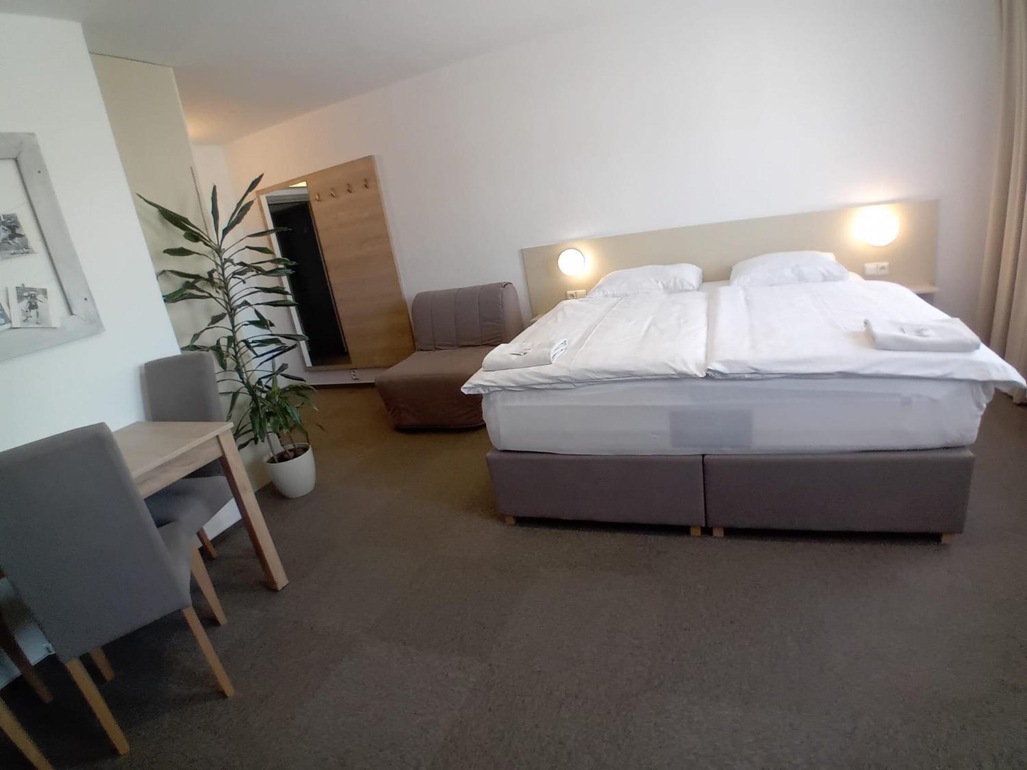 Hotel U Budvaru 체스케부데요비체 외부 사진